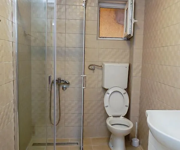 Royal * Bajina Basta